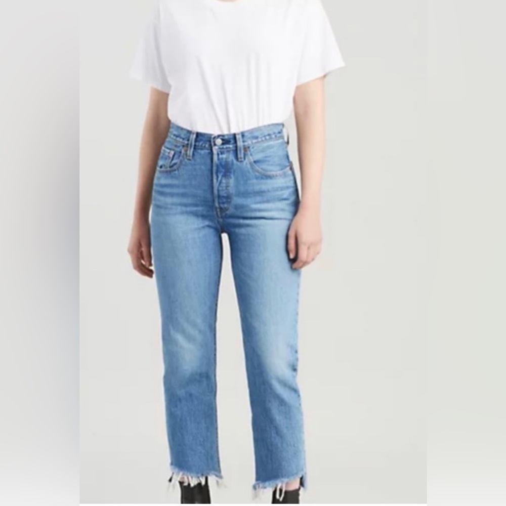Lev’s 501 Cropped